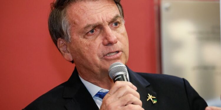 Bolsonaro recebeu R$ 17,2 milhões via Pix neste ano, mostra relatório do Coaf