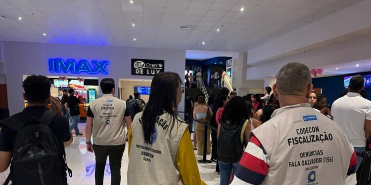 Após denúncias, Codecon realiza fiscalizações nos cinemas de Salvador