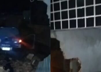 Viatura da PM derruba muro e invade terreno durante perseguição em Paripe