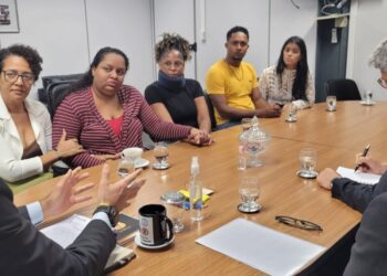 Após ser recebida na SSP, família do menino Gabriel diz esperar por justiça