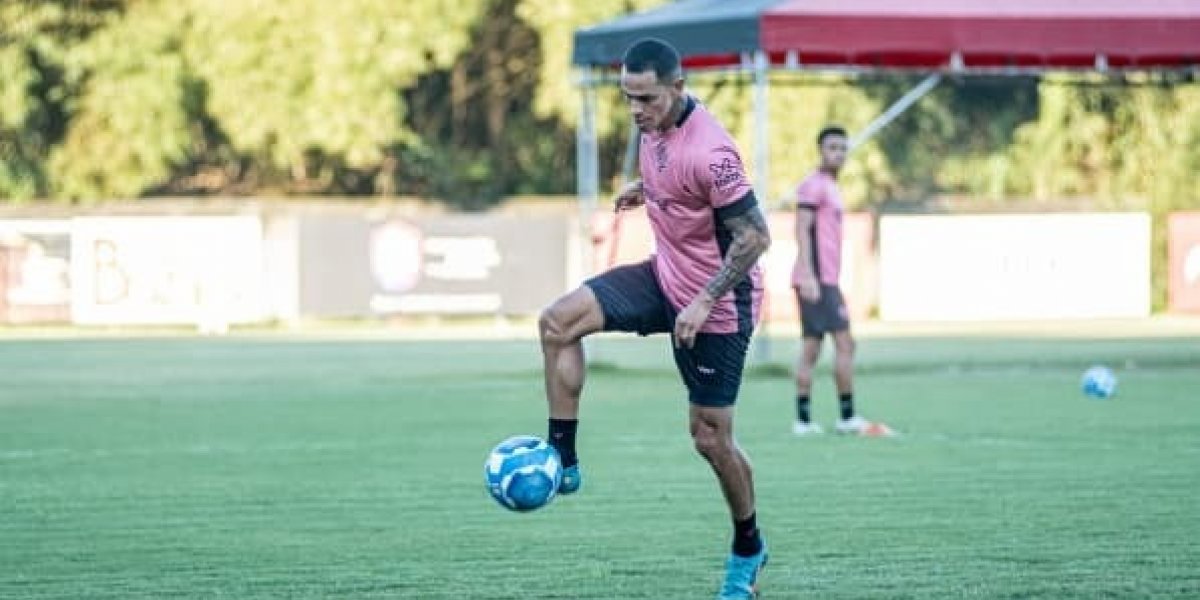 Em busca de abrir vantagem na Série B, Vitória visita o Londrina nesta segunda