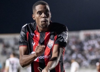 Iury Castilho, do Vitória, vira meme após coletiva de imprensa