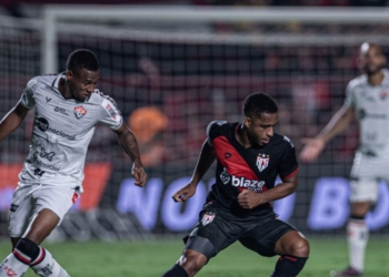 Vitória empata fora de casa e segue na liderança da Série B