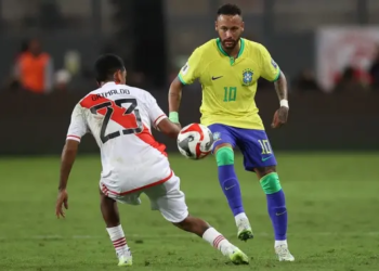 Neymar detona gramado após vitória do Brasil sobre o Peru e assume impedimento em gol anulado