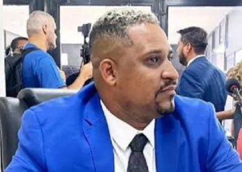 Vereador é punido após chamar primeira-dama de “cachorra”