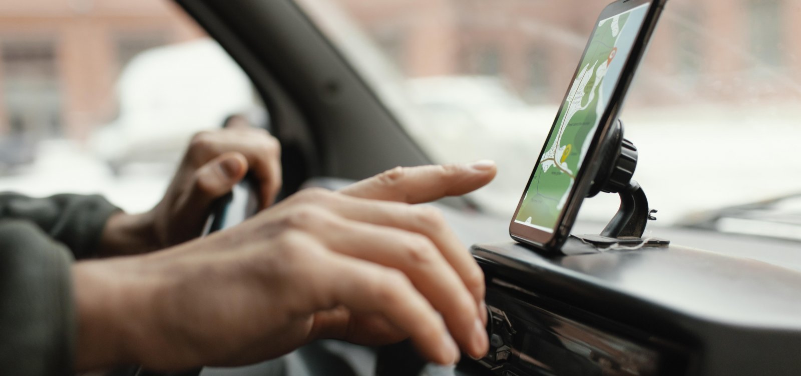 Projeto de lei que regulamenta trabalho através de aplicativos deve ser entregue nesta terça-feira