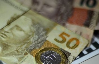 87% dos brasileiros dizem que já cortaram gastos para equilibrar as finanças