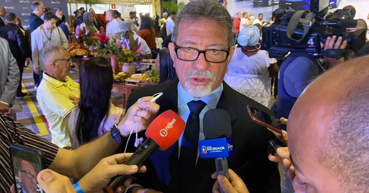 Governo vai criar comissão para debater novos preços de obras da ponte Salvador-Itaparica e do VLT, diz Florence