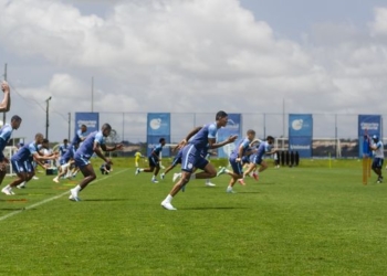 Com tático e foco em finalizações, Bahia segue preparação para pegar o Goiás