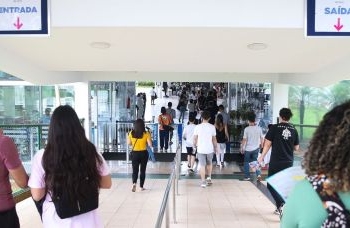 PF identifica suspeitos de vazar provas do primeiro dia do Enem