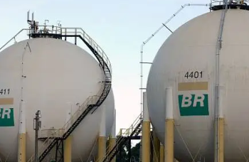 Petrobras atinge novo recorde na produção de diesel S-10