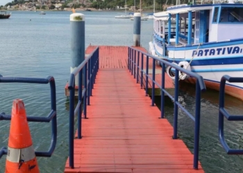 Travessia Ribeira-Plataforma é suspensa para manutenção