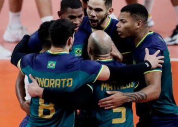 Brasil vence Cuba e se classifica para semifinal do vôlei masculino no Pan 2023