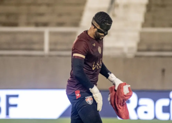 Chance de Thiago Rodrigues permanecer no Vitória é “bem remota”, afirma diretor de futebol