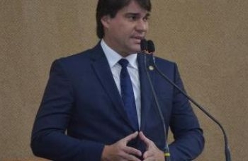 ‘É inegável que o objetivo é ajudar Adolfo’, diz Niltinho sobre PEC