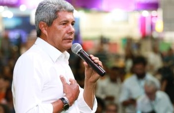 Jerônimo viaja para a COP28 para apresentar produção de energia limpa da Bahia