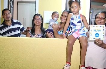 Prefeitura entrega casas reformadas e anuncia intervenções no Alto do Cabrito
