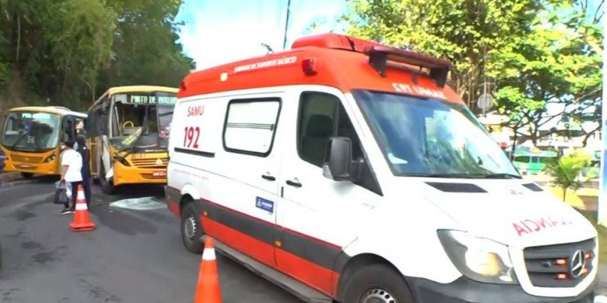 Batida entre dois micro-ônibus deixa cinco feridos em São Marcos