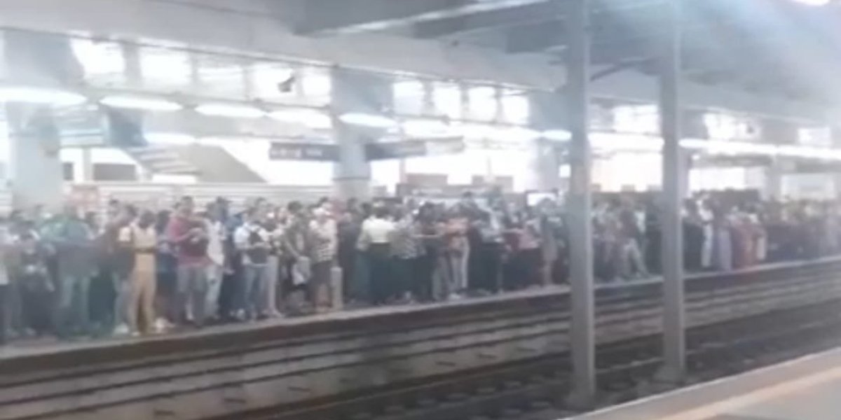 Linha 2 do metrô apresenta lentidão entre as estações Pernambués e Aeroporto