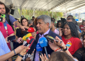 Jerônimo anuncia possíveis cidades para novas Casas da Mulher