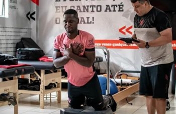 Vitória faz primeiro coletivo da temporada 2024