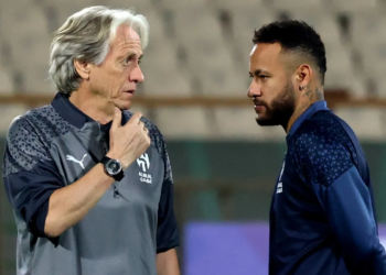 CR7 tem paixão pelo futebol, Neymar põe coisas à frente, diz Jesus