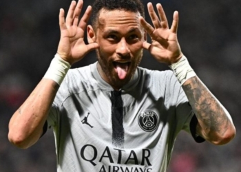 Ex-modelo afirma que Neymar é pai de uma menina de 10 anos