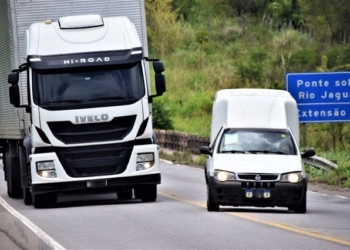 PRF alerta para o risco das ultrapassagens indevidas