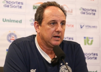 Rogério Ceni destaca a perseverança do time na virada contra o Ceará