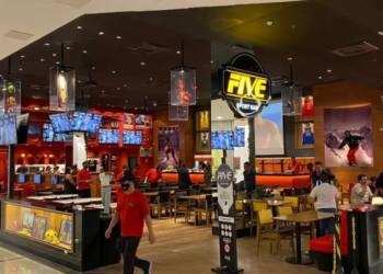Após briga generalizada entre torcedores, bar no Parque Shopping se pronuncia: “Não compactuamos com violência”