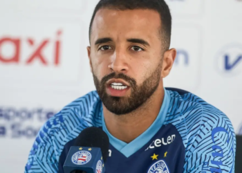 Caio Alexandre reforça importância da torcida no Ba-Vi e declara: “Temos totais condições de reverter”