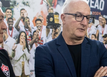 Fábio Mota revela que Dorival Jr estava observando jogador do Vitória