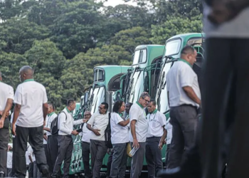 Rodoviários aprovam estado de greve no transporte público de Salvador