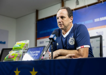 Ceni dá justificativa inusitada sobre eliminação: “Trave atrapalhou”