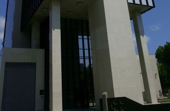 BC alerta sobre risco fiscal e não descarta subir a Selic