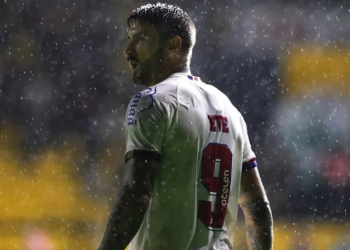 Everaldo afirma que empate tem sabor ruim: “Estava em nossa mão”