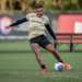 Com status de titular, meia está de saída do Vitória