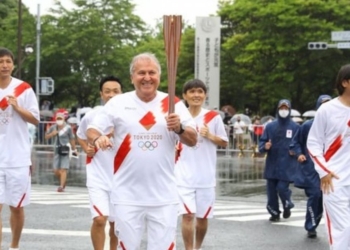 Zico sofre assalto em Paris e prejuízo chega a R$ 3 milhões