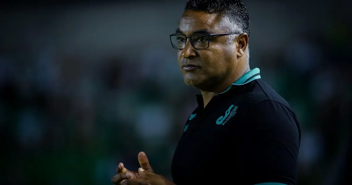 Juventude anuncia saída de Roger Machado