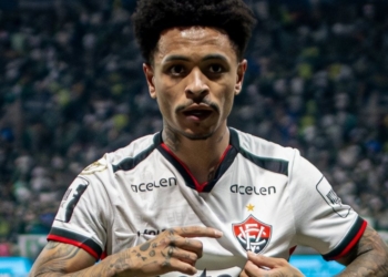 Matheusinho segue como dúvida para enfrentar o Atlético-GO