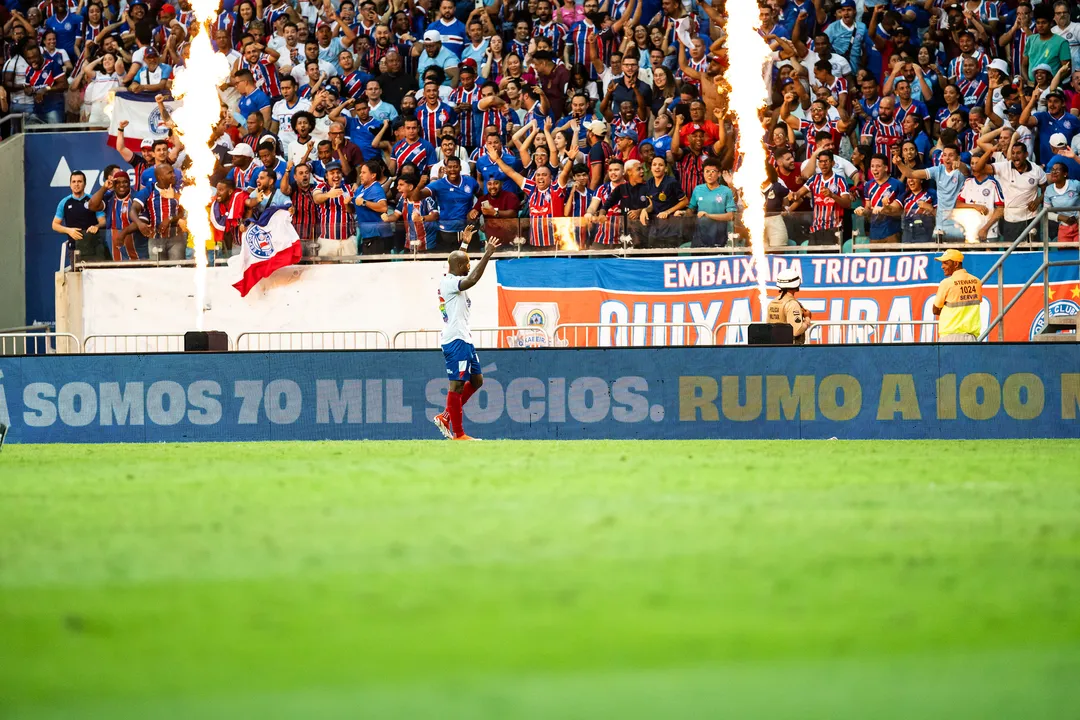 Faz falta? Ex Bahia, Óscar Estupiñán brilha no futebol mexicano