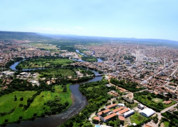 Cidades baianas estão sob alerta de chuvas intensas; veja