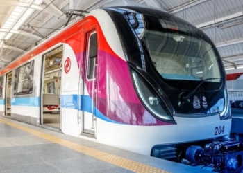Acidentes no metrô acendem alerta sobre riscos e distração nas plataformas
