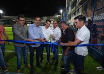 Prefeitura chega a 79 campos com gramado sintético e fortalece prática esportiva em Salvador