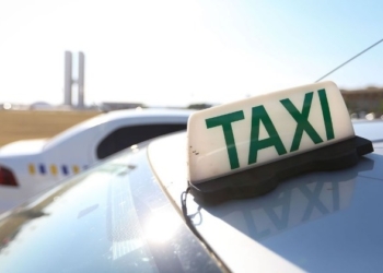 Taxistas de Salvador passam a operar com Bandeira 2 durante todo o mês de dezembro