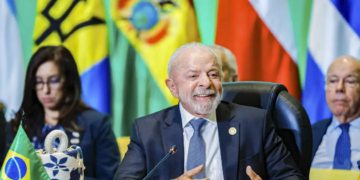 Lula volta a Salvador para anúncio da expansão do metrô