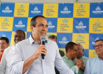 Prefeitura entrega contenção de encosta com área de lazer em Colinas de Periperi