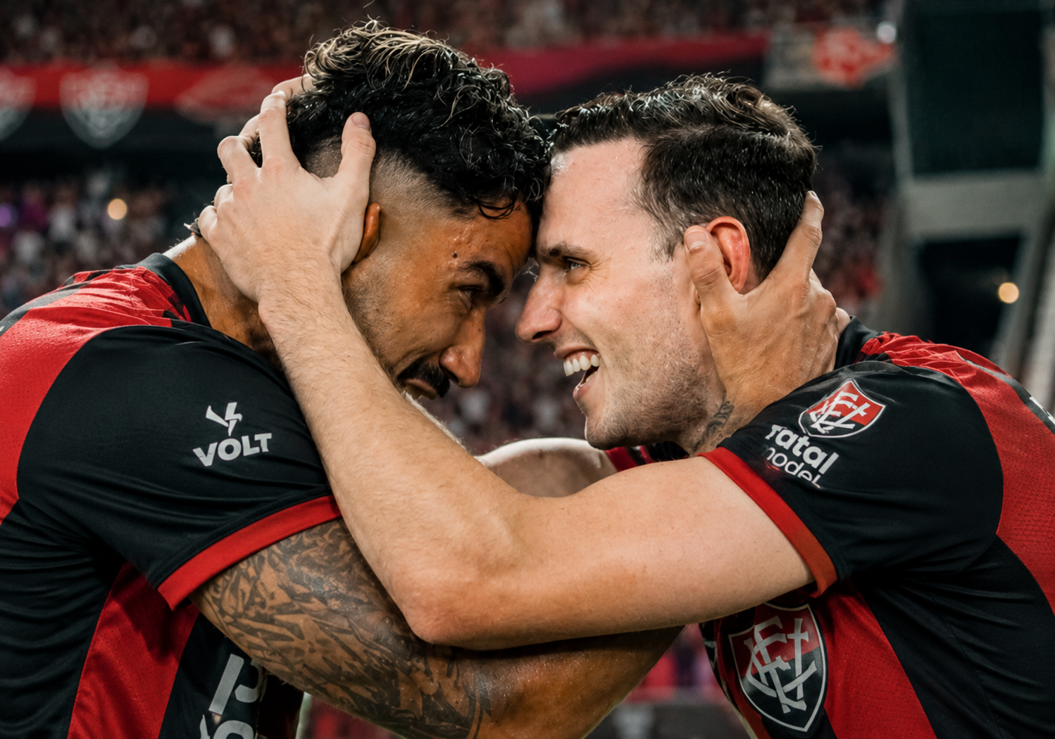 Vitória terá que optar entre Brítez e Pochettino para a Copa do Brasil