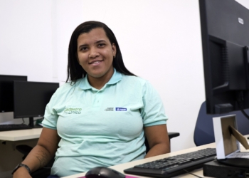 Após viver em situação de rua, mãe solo tem vida transformada pelo programa Vida Nova Empregabilidade